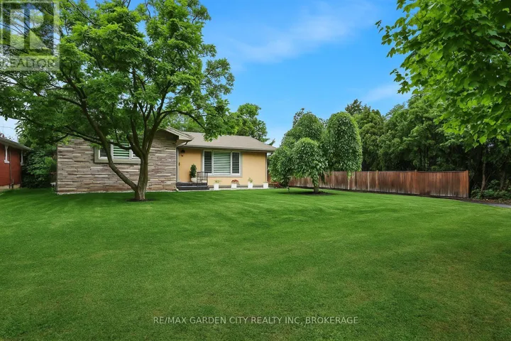 UNIT #1 (MAIN) - 18 WAKIL DRIVE, St. Catharines (Glendale/Glenridge), Ontario L2T3H8