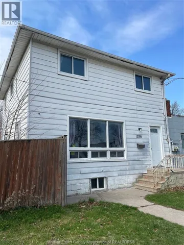 1095 PARTINGTON, Windsor, Ontario N9B2P1