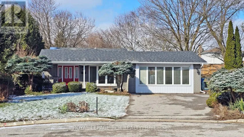 827 LEGGE COURT, Newmarket (Gorham-College Manor), Ontario L3Y3J1
