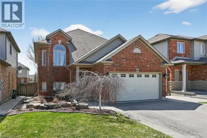 16 DOWNING Street, Binbrook, Ontario L0R1C0