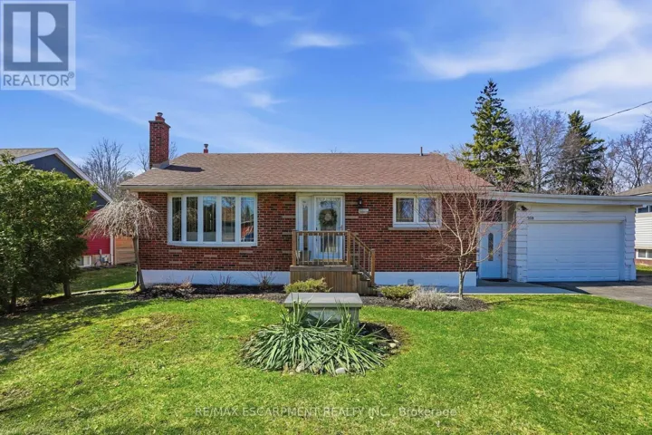 208 SENECA AVENUE, Hamilton, Ontario L9B1M2