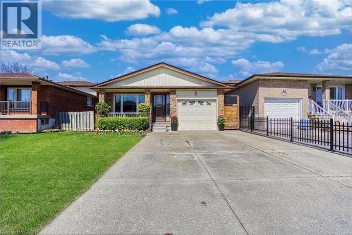 4 COLGATE Court, Hamilton, Ontario L9C6Z6