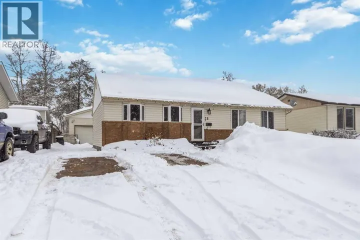 18 Clark Crescent, Fort McMurray, Alberta T9H1M8