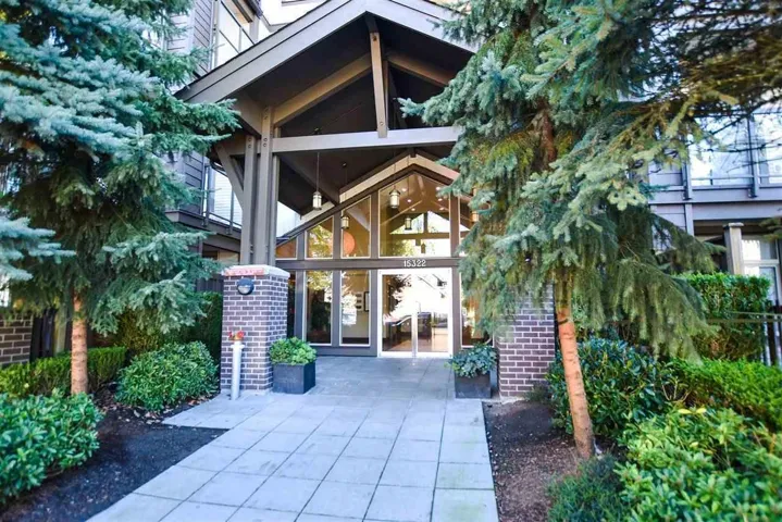 401 15322 101 AVENUE, Surrey, British Columbia V6N4J1