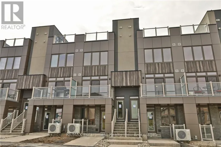 8 - 261 SKNNER ROAD, Hamilton (Waterdown), Ontario L8B1W6