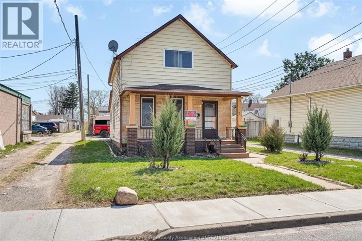 947 CHATHAM STREET East, Windsor, Ontario N9A2Y1