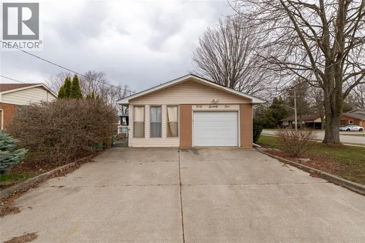 4074 JOE STREET, Petrolia, Ontario N0N1R0
