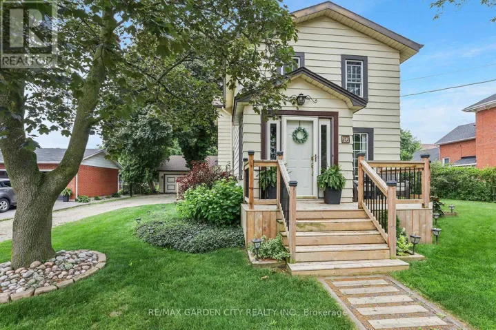10 MAPLE AVENUE, Grimsby (Grimsby East), Ontario L3M3B6