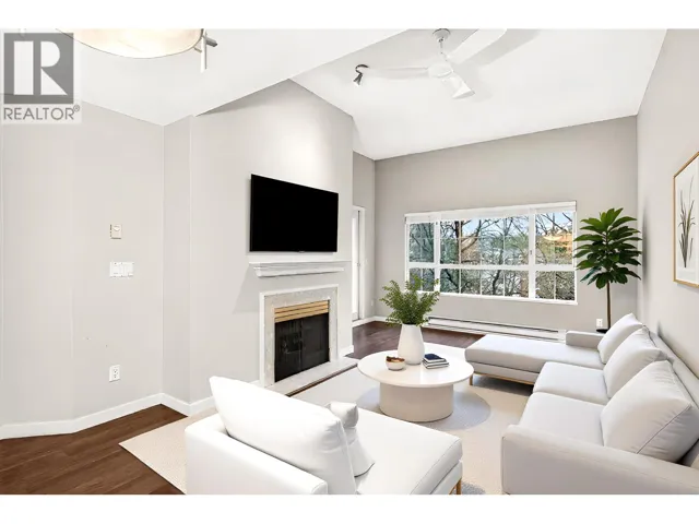 407 2970 PRINCESS CRESCENT, Coquitlam, British Columbia V3B7R5