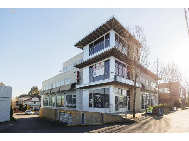 301 8268 120 STREET, Surrey, British Columbia V3W3N4