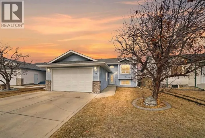 44 Duval Close, Red Deer, Alberta T4R2Y7