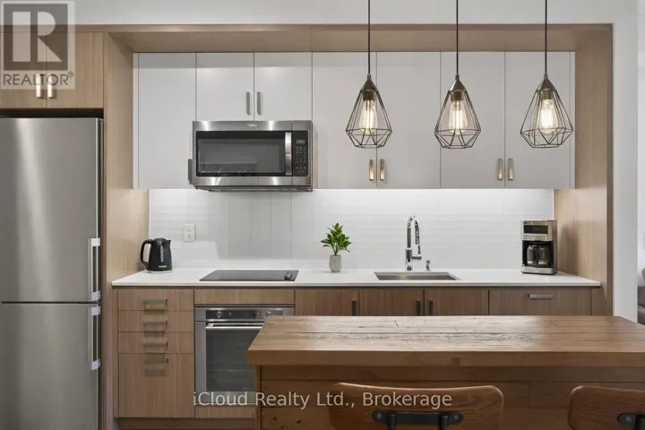 354 - 1575 LAKESHORE ROAD W, Mississauga (Clarkson), Ontario L5J0B1
