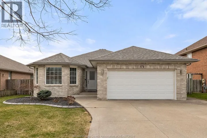 571 BANWELL ROAD, Windsor, Ontario N8P1J8