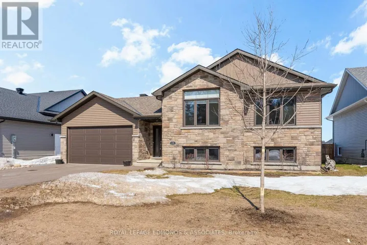 142 CHAD STREET, Petawawa, Ontario K8H0G8