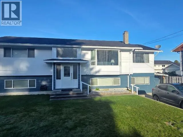 3845 QUADRA AVE, Powell River, British Columbia None