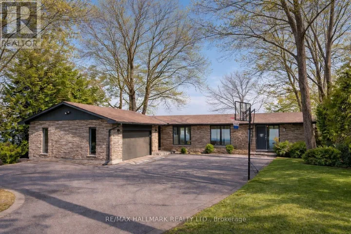 416 BAY STREET, Orillia, Ontario L3V3X4