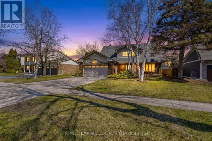 253 MCCRANEY STREET W, Oakville (CP College Park), Ontario L6H3A9