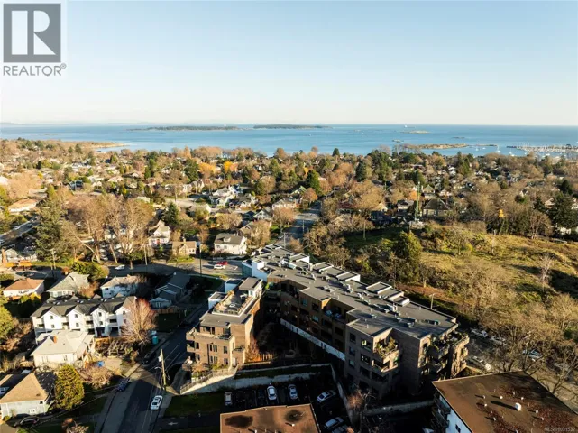 PH5 2285 Bowker Ave, Oak Bay, British Columbia V8R2E2
