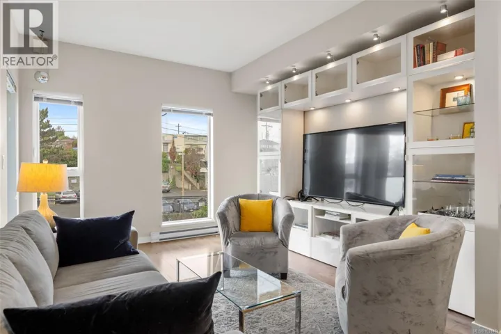404 767 Tyee Rd, Victoria, British Columbia V9A0G5