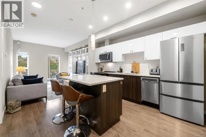 404 767 Tyee Rd, Victoria, British Columbia V9A0G5