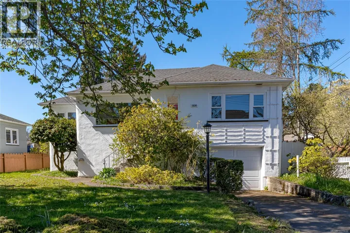 1030 Falkland Rd, Oak Bay, British Columbia V8S4M2