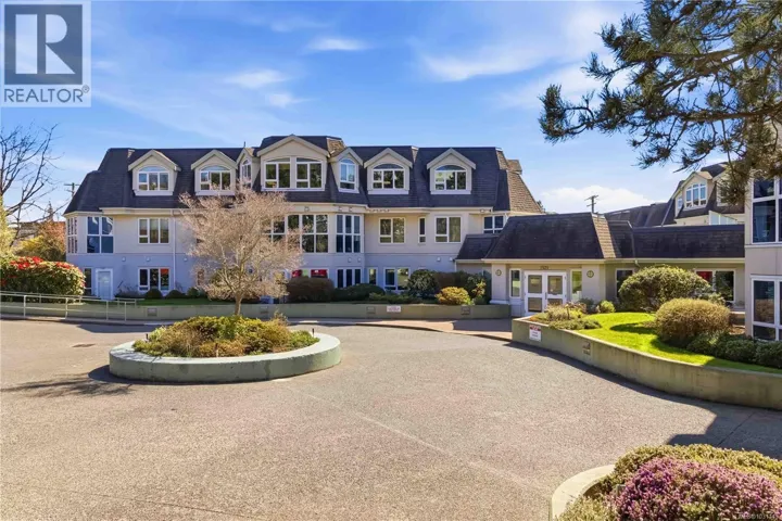 101 1521 Church Ave, Saanich, British Columbia V8V5T2