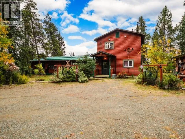16 DEADEND ROAD, Whitehorse South, Yukon Y0B1T0