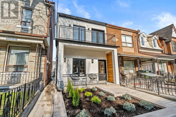 25 COOLMINE ROAD, Toronto (Little Portugal), Ontario M6J3G1