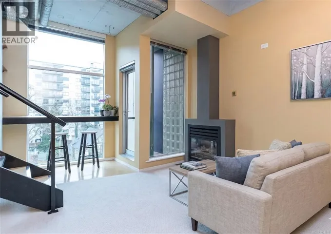 411 1061 Fort St, Victoria, British Columbia V8V5A1