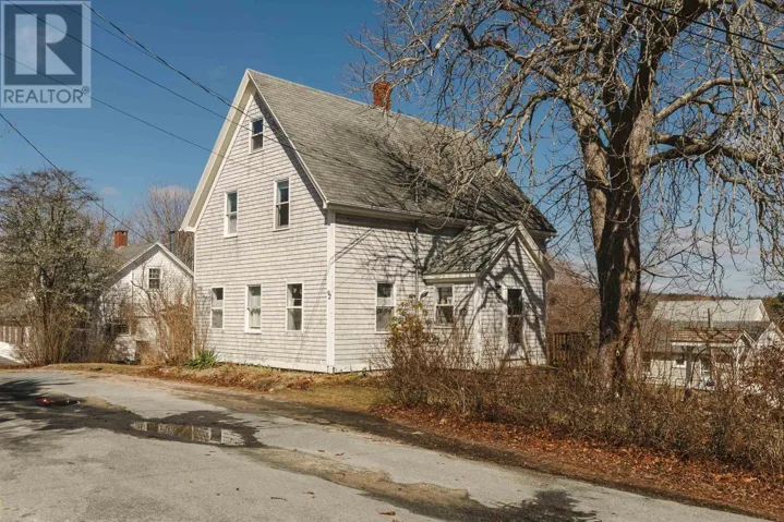 92 Main Street, Chester, Nova Scotia B0J1J0