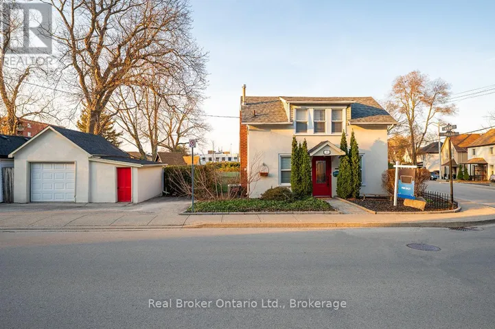 15 MAPLE AVENUE, Hamilton (Stoney Creek), Ontario L8G2P1