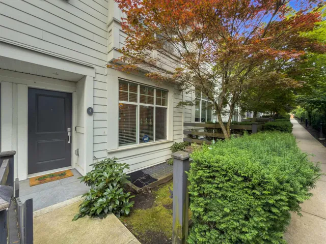 4 13636 81A AVENUE, Surrey, British Columbia V3W1H9