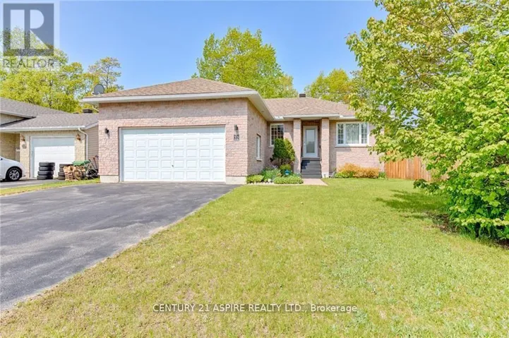 32 BAYSHORE DRIVE, Petawawa, Ontario K8H3R7