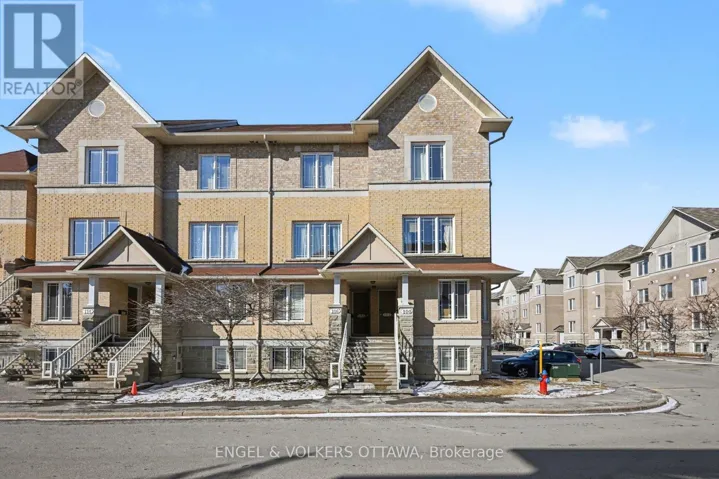 102 PASEO PRIVATE, Ottawa, Ontario K2G4N7