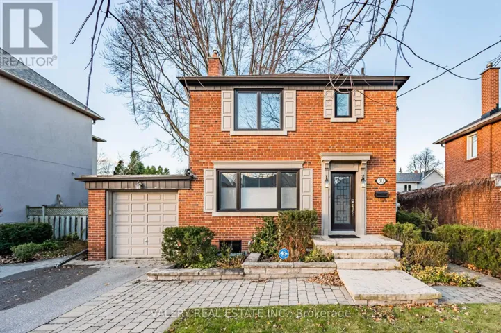 30 BERNICE CRESCENT, Toronto (Rockcliffe-Smythe), Ontario M6N1W6
