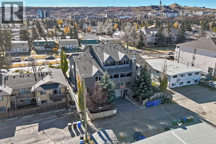7716 bowness Road NW, Calgary, Alberta T3B0H1