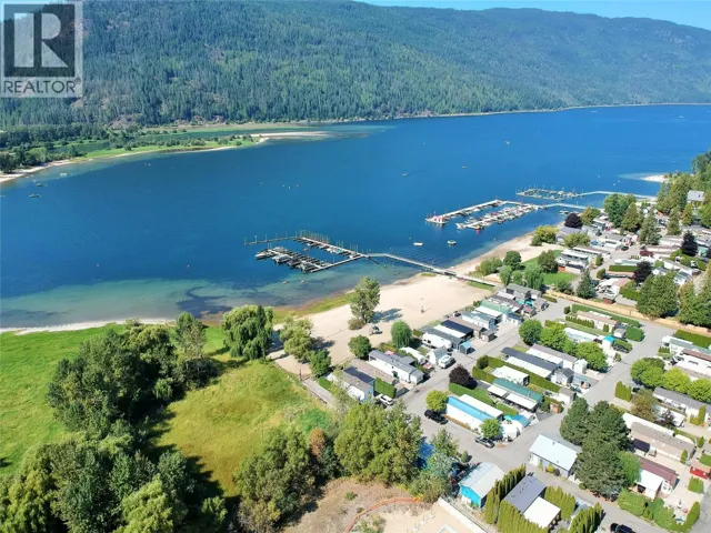 8200 97A Highway Unit# 4, Mara, British Columbia V0E2K0