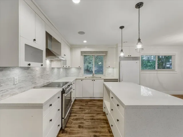 3976 205B STREET, Langley, British Columbia V3A2B3