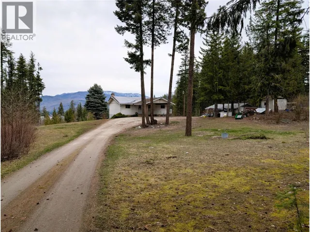 2694 McKenzie Road, Sorrento, British Columbia V0E2W0