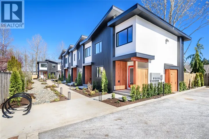 3 1590 Piercy Ave, Courtenay, British Columbia V9N3E9