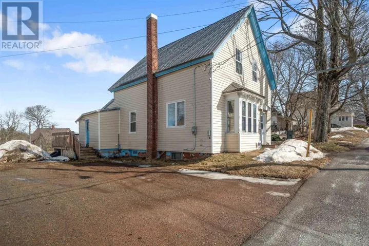 10 East Pleasant Street, Amherst, Nova Scotia B4H1M4