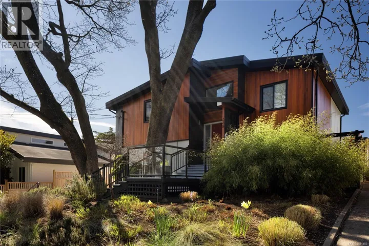 338 Foul Bay Rd, Victoria, British Columbia V8S4G7