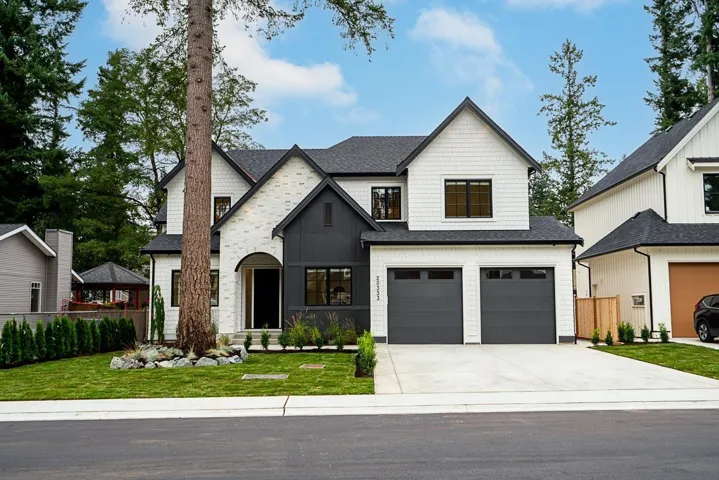 20333 41A AVENUE, Langley, British Columbia V3A2Z8