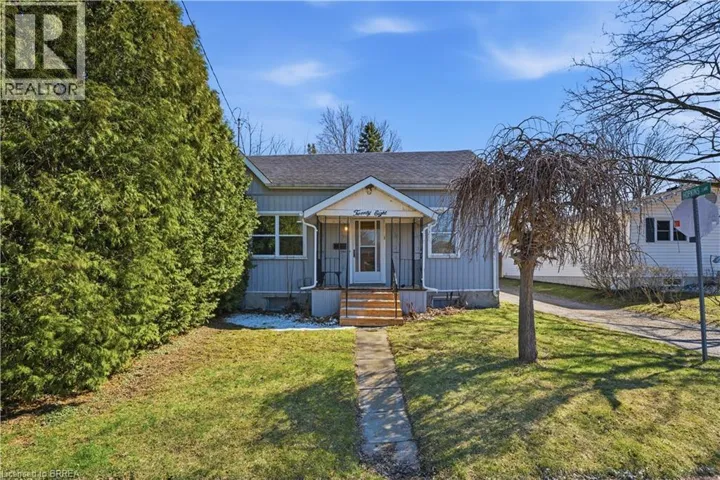 28 WELLINGTON Street, Paris, Ontario N3L1S7