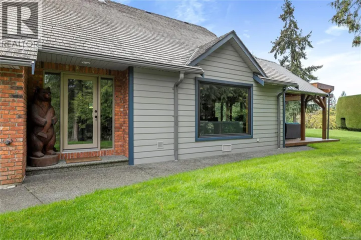 1204 Bazett Rd, Duncan, British Columbia V9L5S8