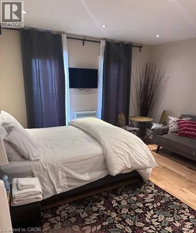 58 KING Street Unit# C, Stoney Creek, Ontario L8H1G6