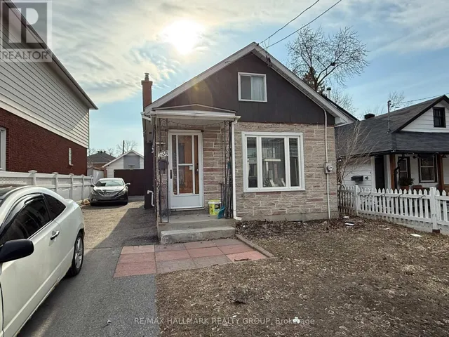 538 BROADHEAD AVENUE, Ottawa, Ontario K1Z5S1