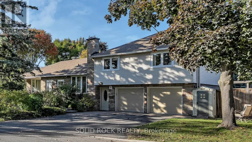 471 TILLBURY AVENUE, Ottawa, Ontario K2A0Y6