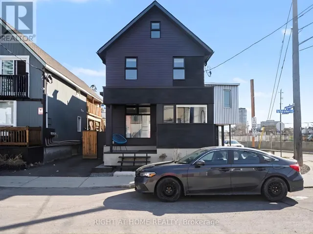 141 CARRUTHERS AVENUE, Ottawa, Ontario K1Y1N4