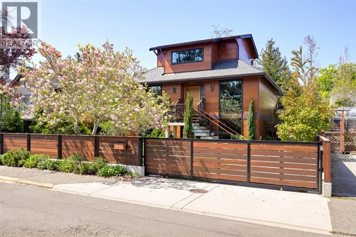626 Monterey Ave, Oak Bay, British Columbia V8S4T9